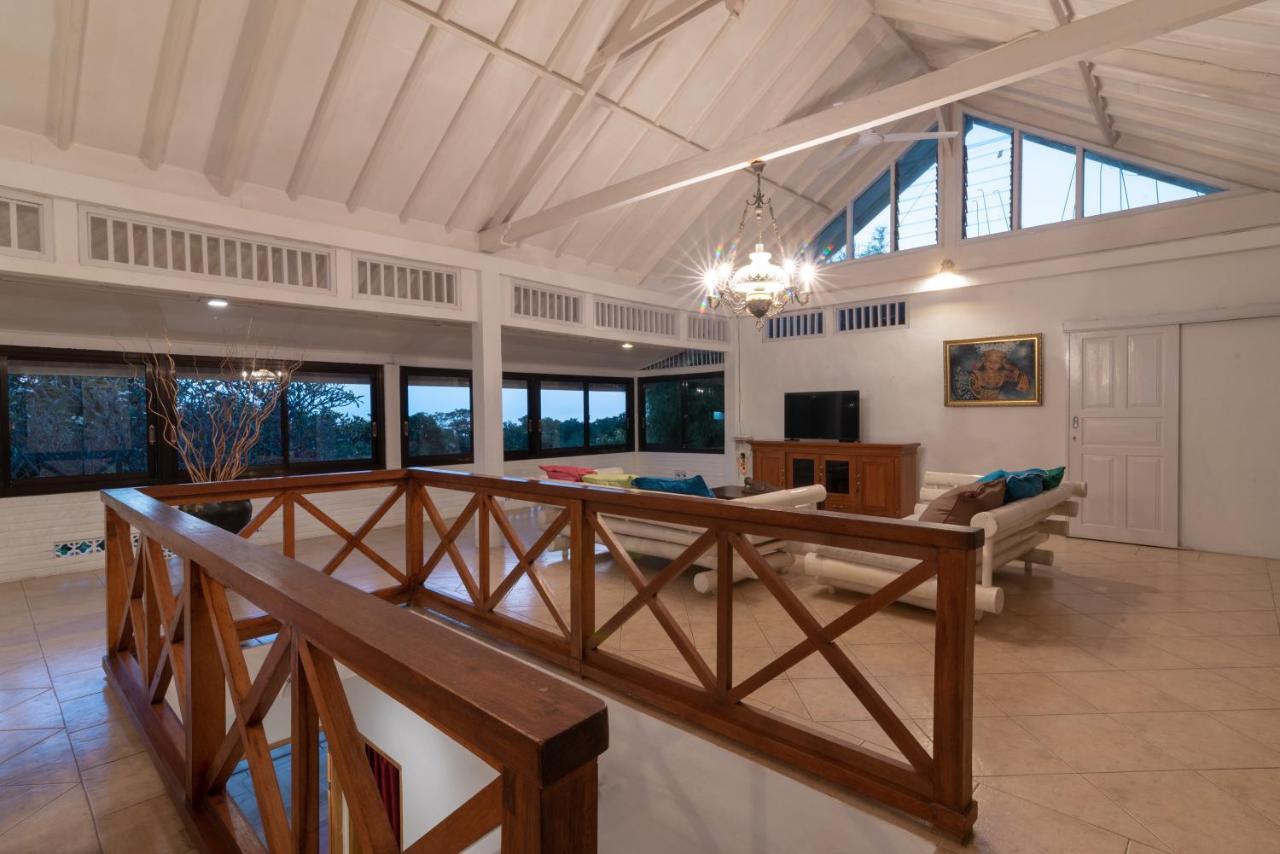 Villa Dinding Batu Сінгараджа Екстер'єр фото