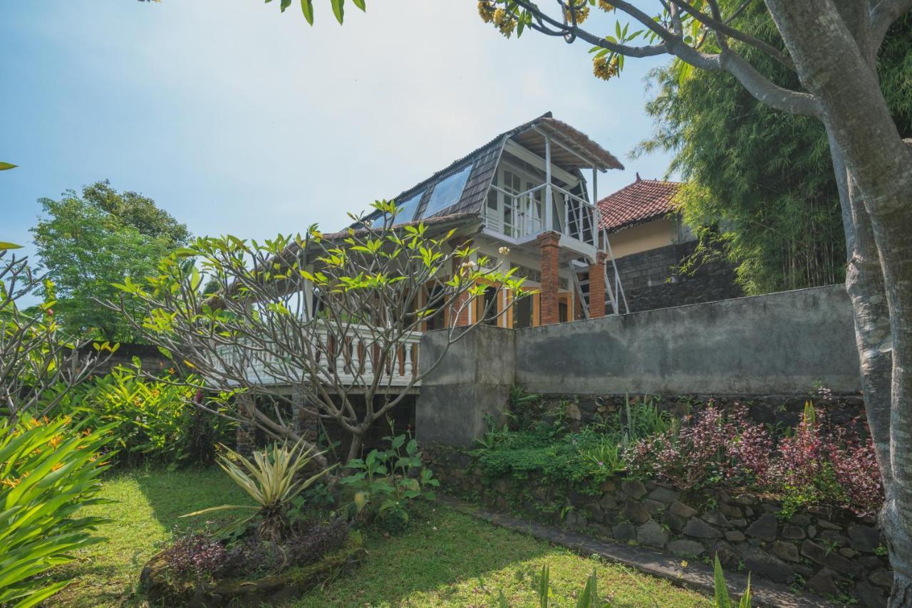 Villa Dinding Batu Сінгараджа Екстер'єр фото
